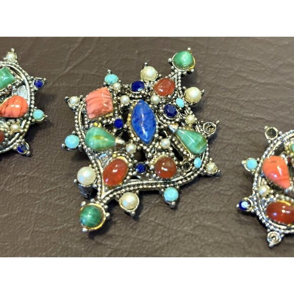 Vintage Hollycraft Multi Color Rhinestone Faux Pearl Brooch And Clip Earrings - Picture 4 of 12